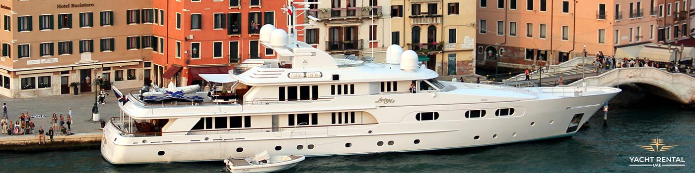 lady m yacht model